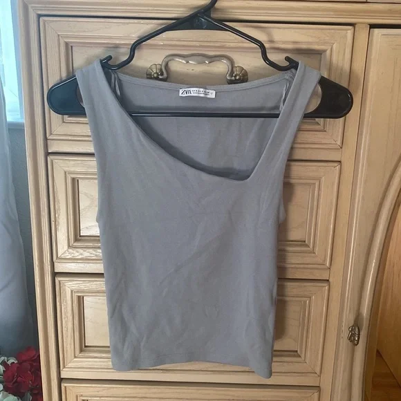 Zara Tank Top - Picture 4 of 7